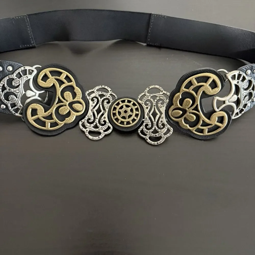 CHICO'S Genuine‎ Leather Bohemian Belt size Medium  Black Adjustable Elastic